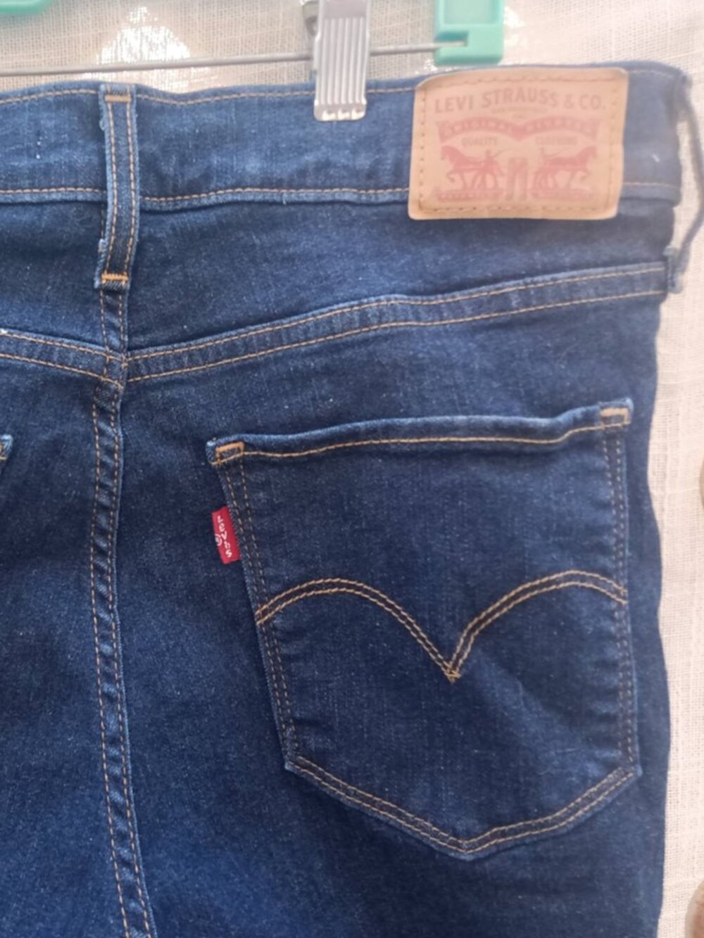 Levi's 720 High Rise Super Skinny in Size 31